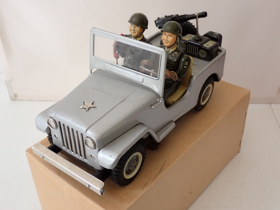 1960's Tin Army Jeep with Soldiers (1 of 20)