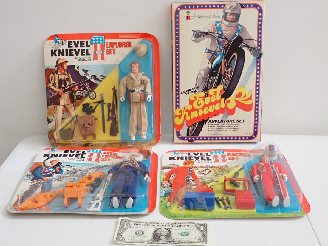1975 Evel Knievel Ideal King of the Stuntmen Sets & Colorforms (1 of 13)