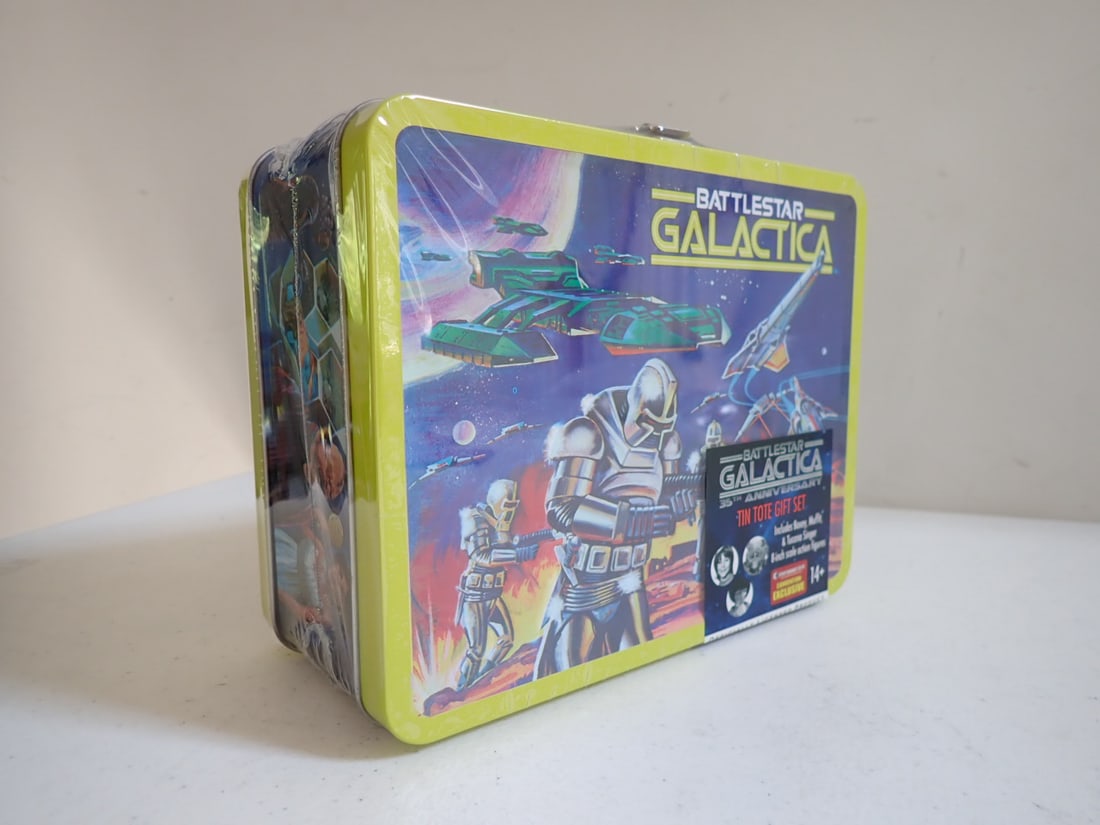 2013 Battlestar Galactica 35th Anniversary Tin Tote Lunch Box (1 of 8)