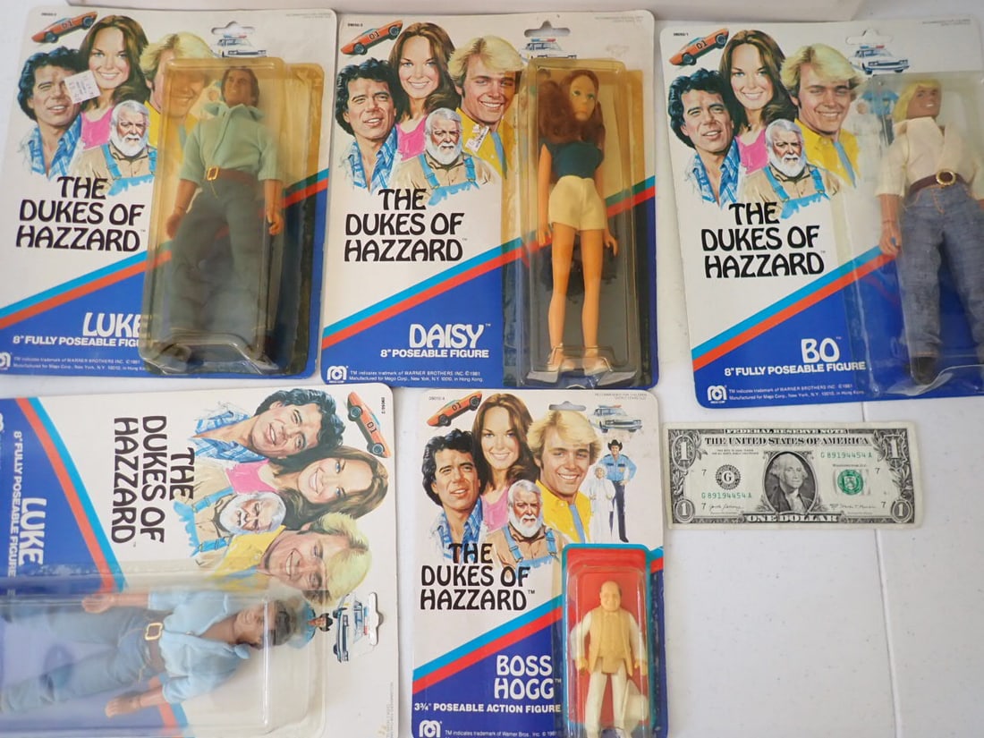 5 Dukes of Hazzard 1981 Mego Corp Figures on Cards (1 of 12)