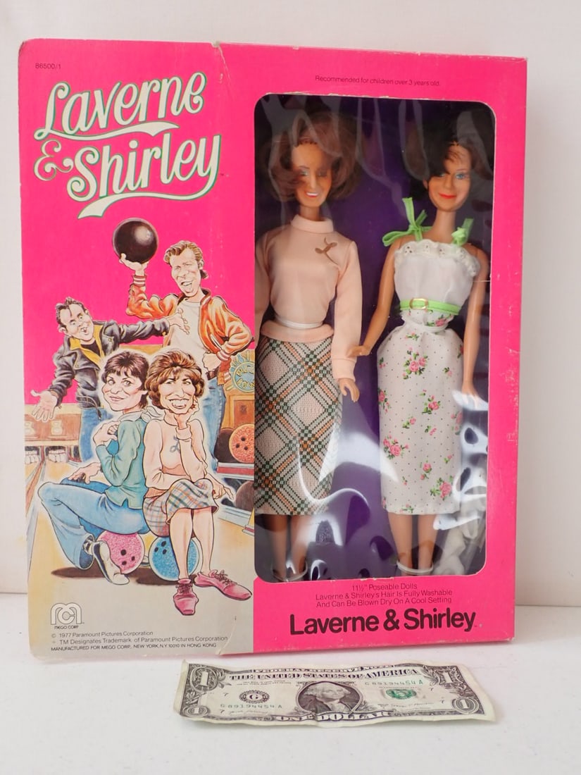 Laverne & Shirley 1977 11.5" Dolls in Box No. 86500/1 (1 of 20)
