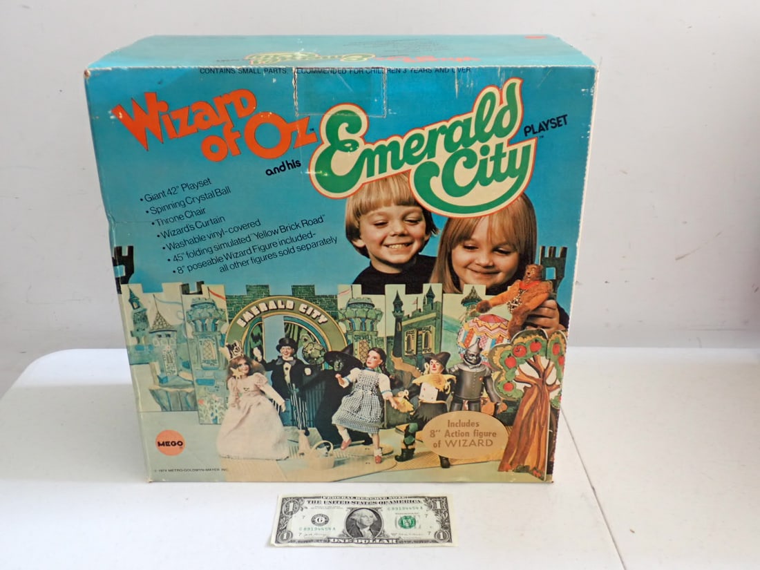 1974 Wizard of Oz and His Emerald City Playset (1 of 6)