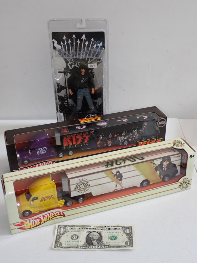 Joey Ramone Figure, Hot Wheels Kiss and AC/DC Trucks (1 of 16)