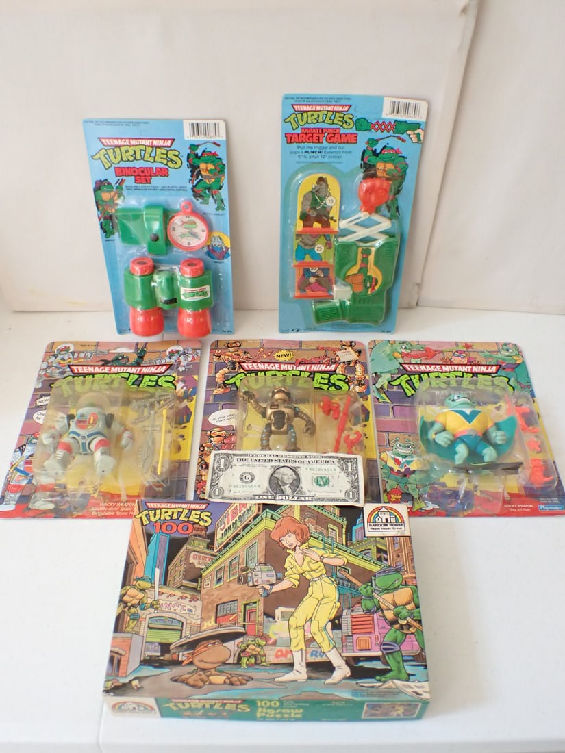 (3) 1990's Teenage Mutant Ninja Turtles Action Figures, etc. (1 of 14)