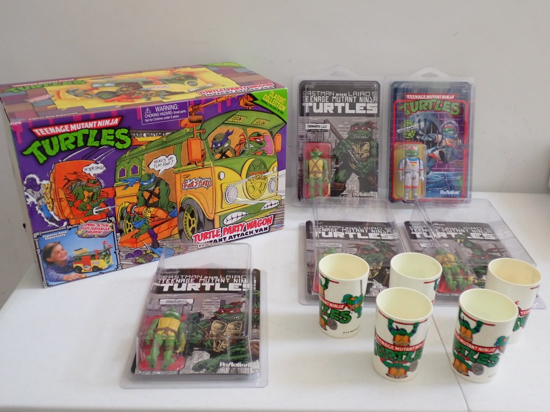 Teenage Mutant Ninja Turtles Party Wagon, ReAction Figures + (1 of 14)