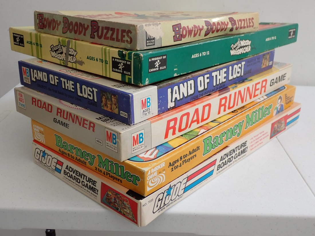 1950's to 1980's Games and Puzzle: Land of Lost, Road Runner + (1 of 19)