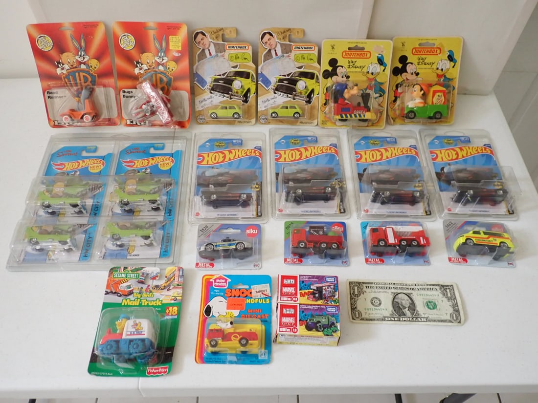 Disney Matchbox, Simpson & Batman Hot Wheels + Others (1 of 12)