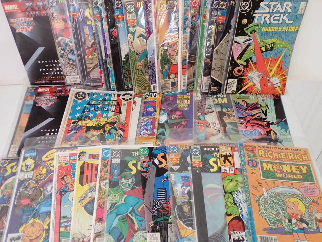 36 Bronze and Modern Age Comic Books. Mostly Super Heroes (1 of 14)