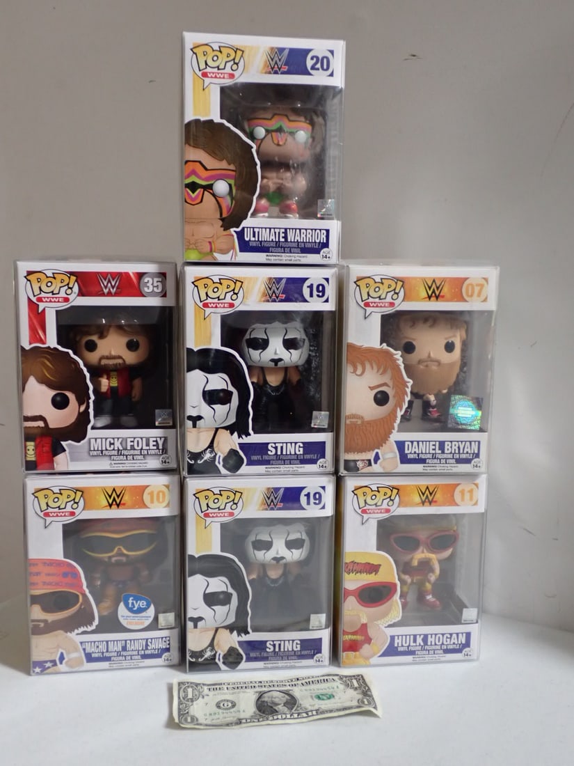 7 Funko Pop WWE Wrestling Figures (1 of 8)