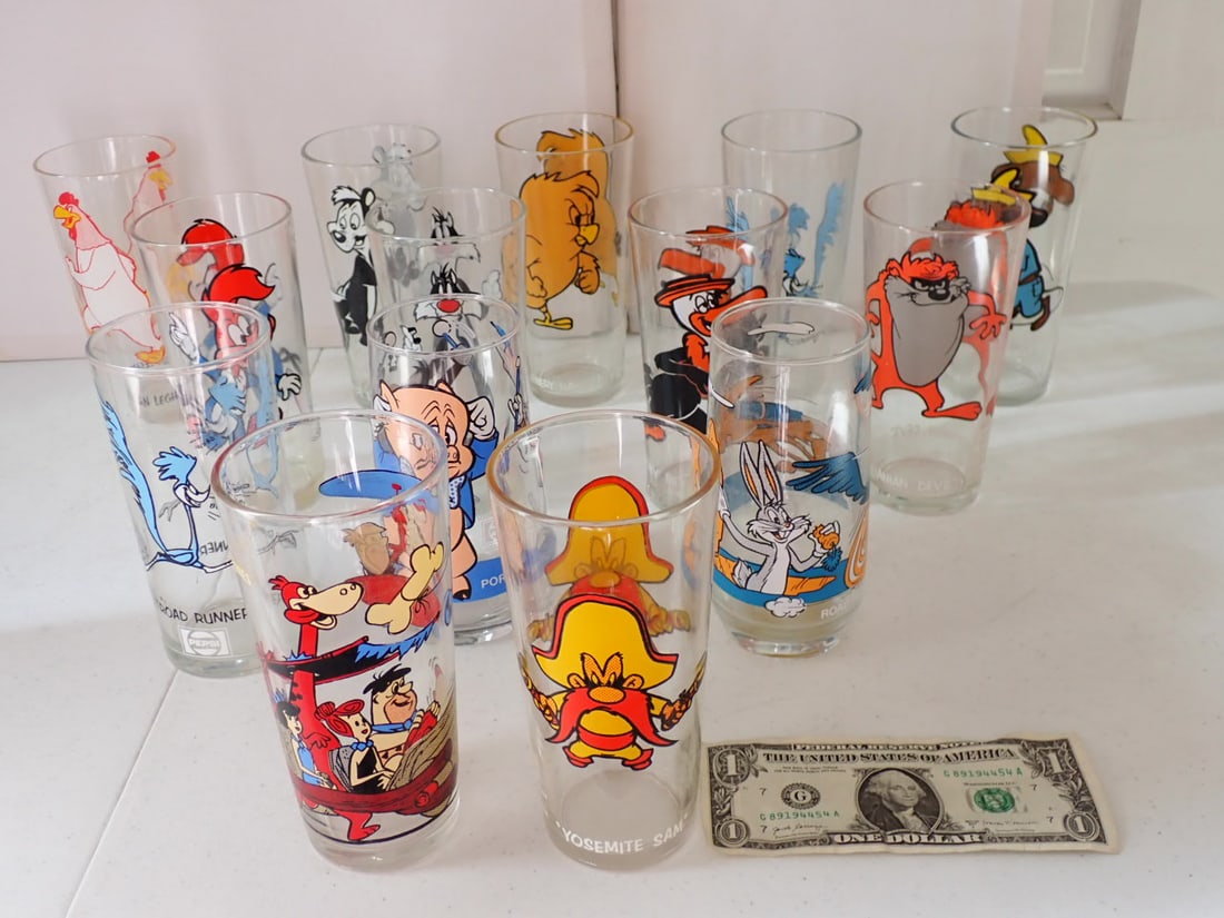 Pepsi Collector Glasses - Looney Tunes and Others (1 of 14)