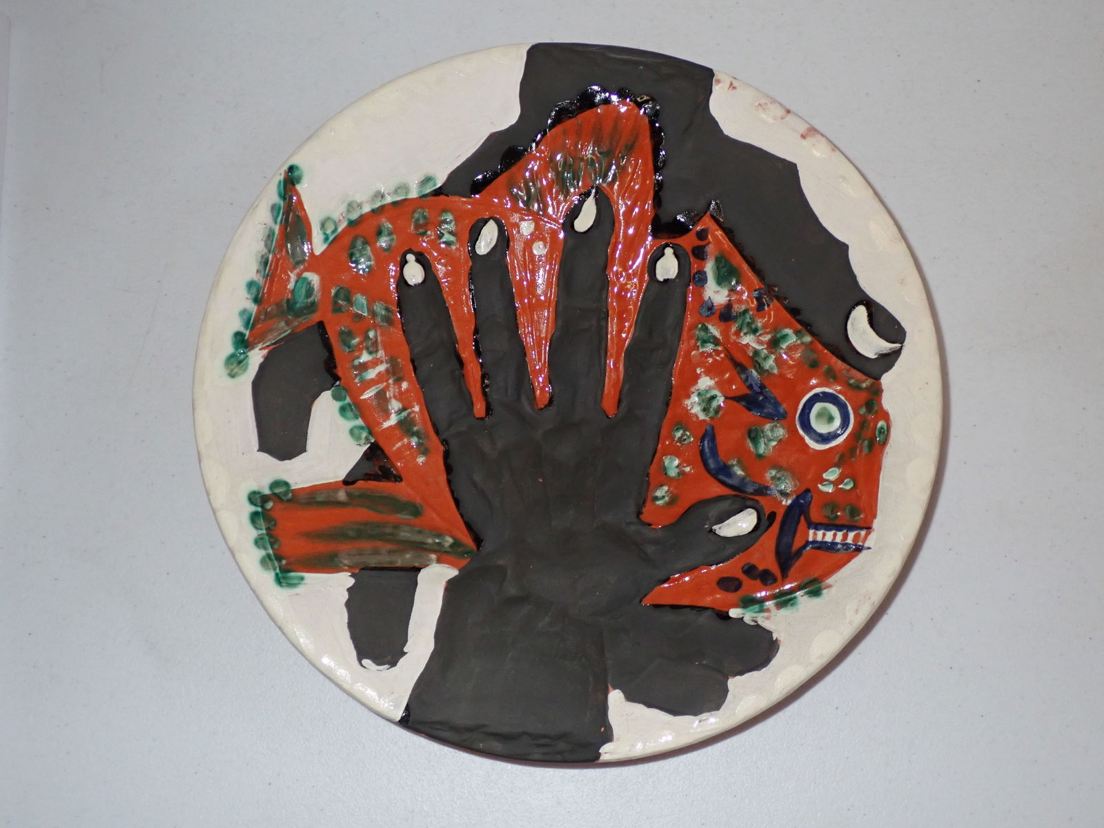 1953 Pablo Picasso Hands with Fish Limited Edition Plate (1 of 14)