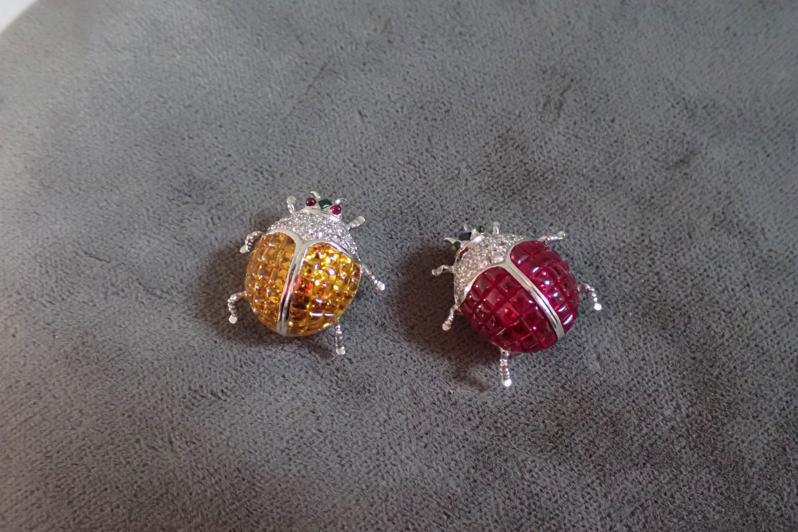 (2) 18K Beetle Enhancer, Lady Bug with (1 of 4)