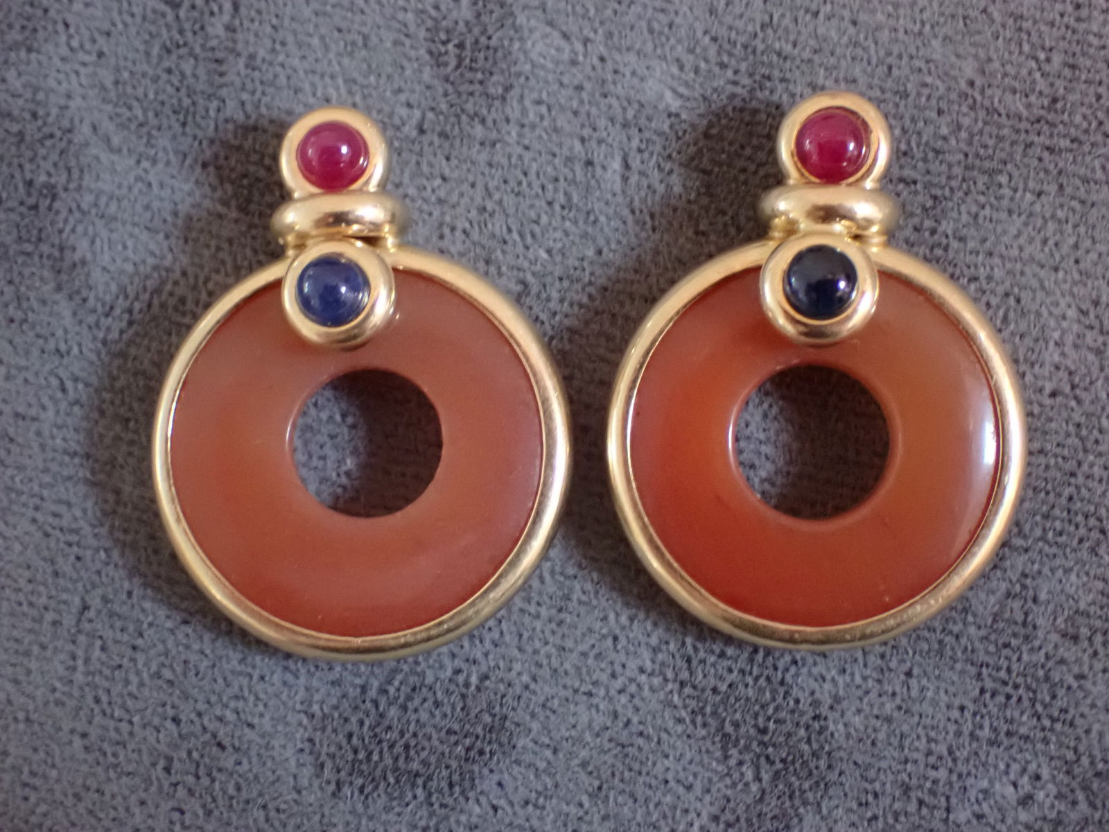 750 Ruby Sapphire Jadeite Dyed - 3/4" Charms: - Total Grams - 9.7