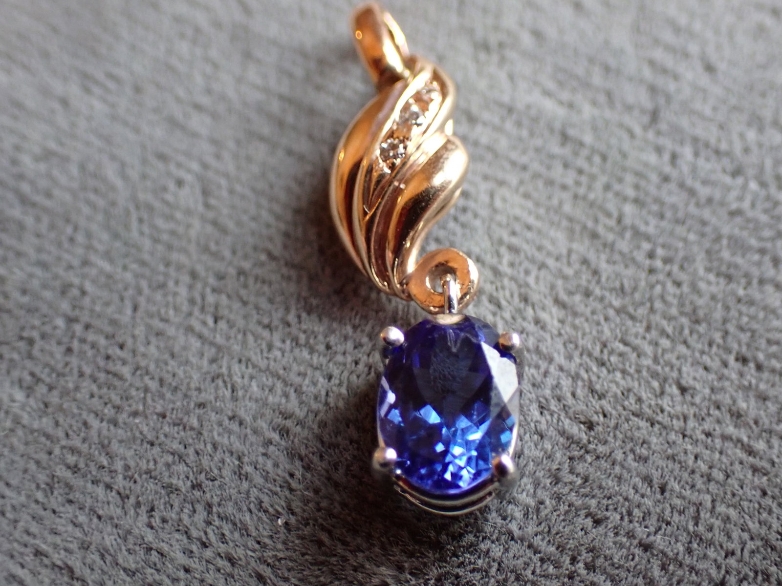 14K Tanzanite Diamond: - Total Grams - 1.6
