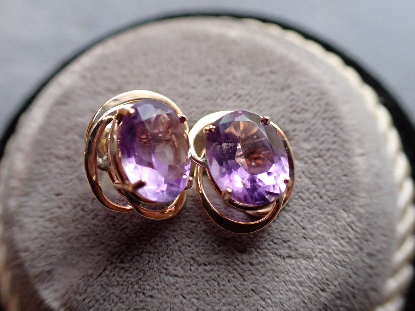14K Amethyst Stud Earrings: - Total Grams - 2.6