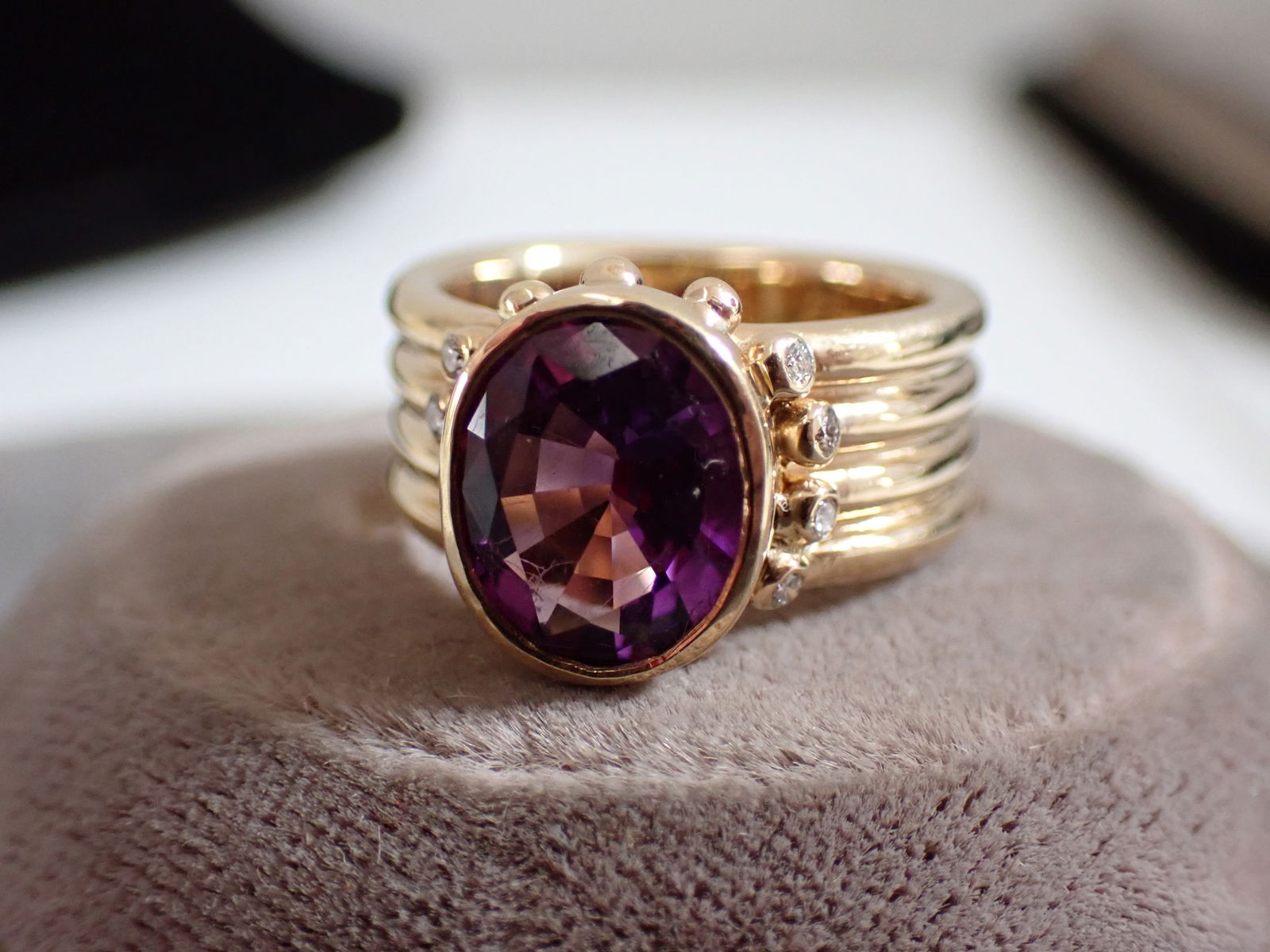 ARARAT 14k Amethyst and Diamond Ring - Size 5 1/2 (1 of 4)
