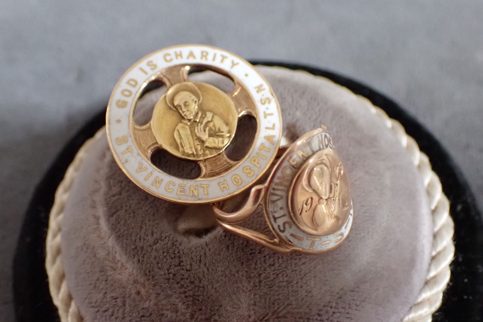 14K St. Vincent Hospital TSN Ring  & Pin (Not Gold) - Size 3 Ring (1 of 6)