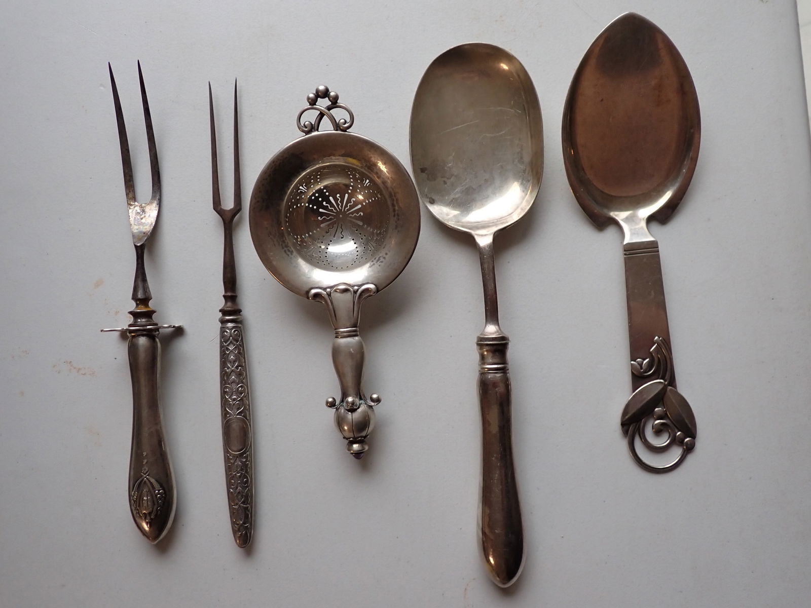 NP Nielson Server & Arts & Crafts Strainer, etc. (1 of 15)