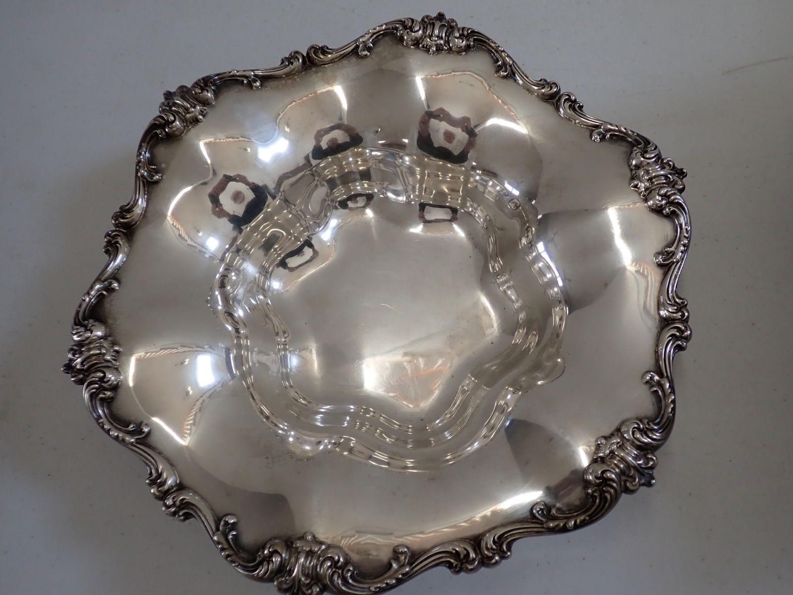 Wallace Sterling Silver 13" Bowl (1 of 12)