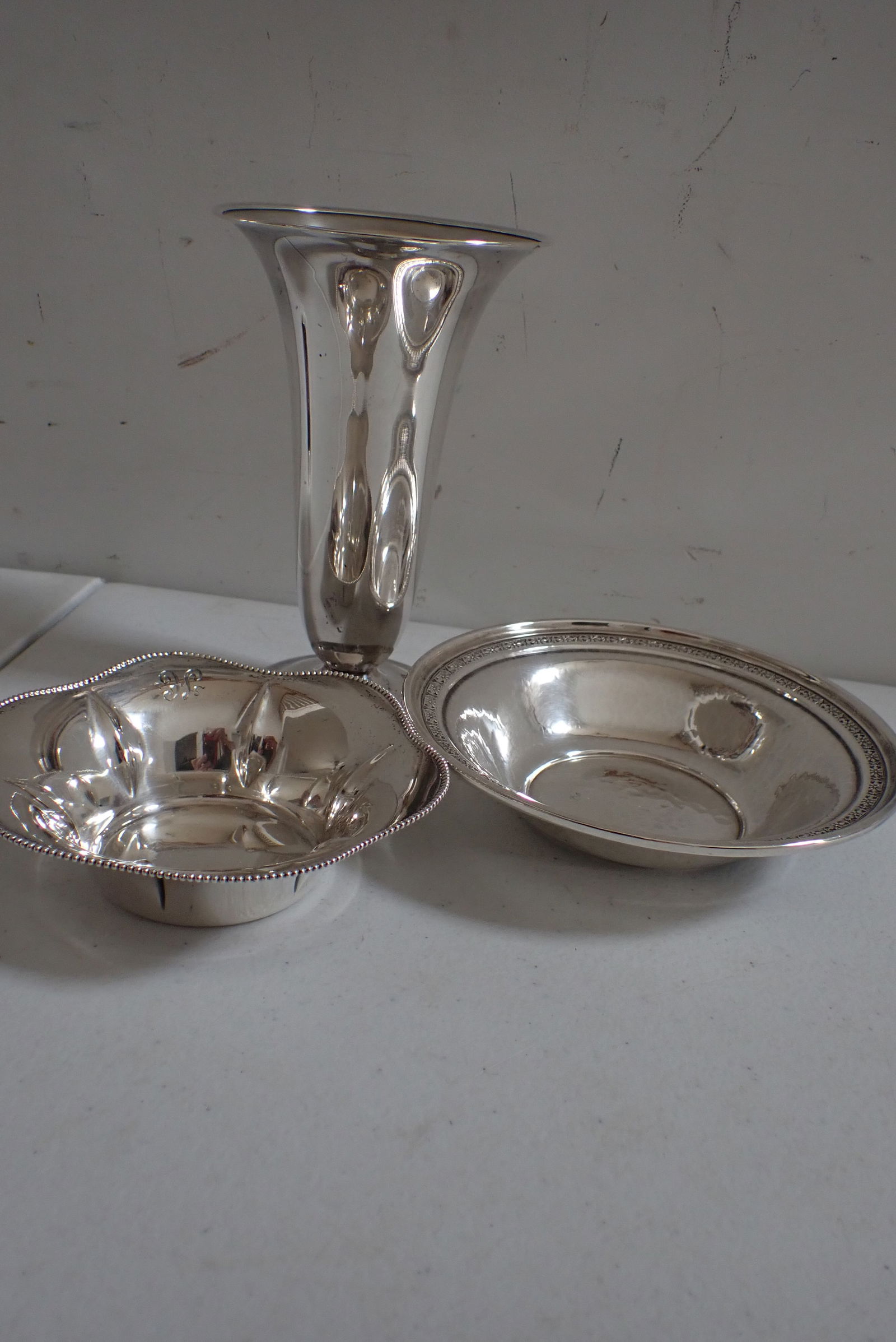 Wallace Sterling Vase and 2 Small Bowls (1 of 10)