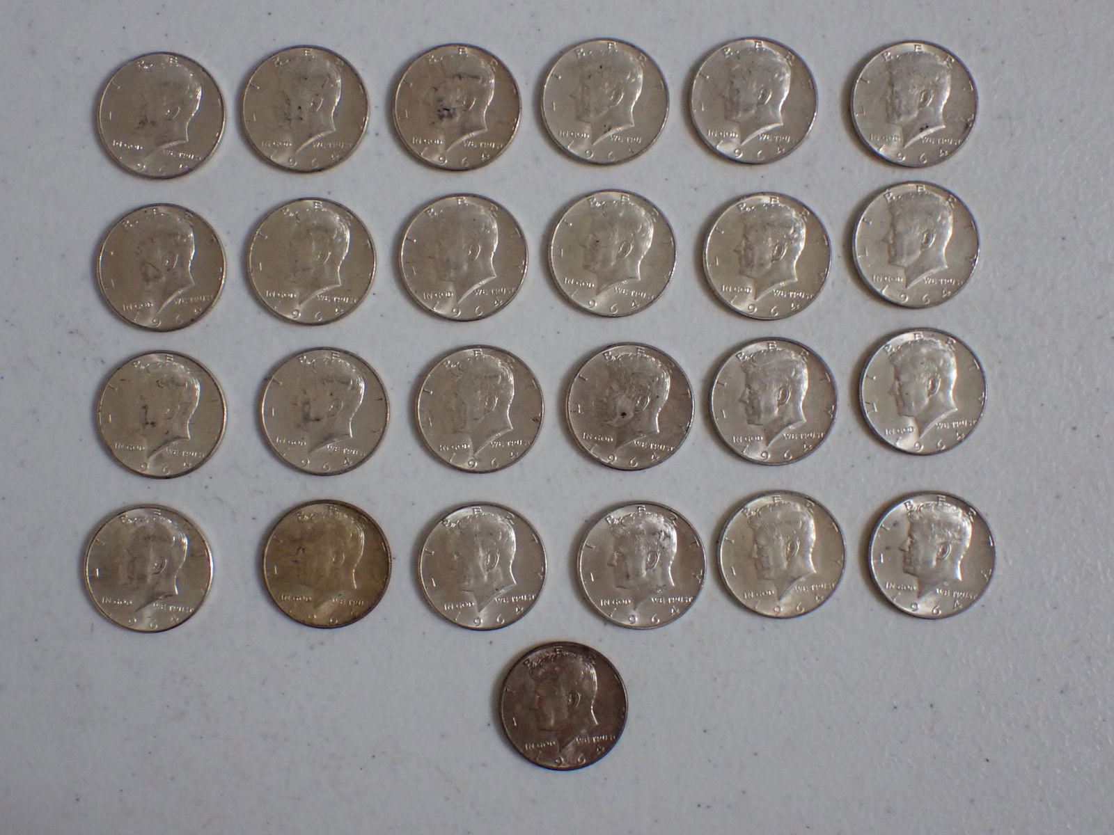 25 Kennedy 1964 Half Dollars (1 of 6)