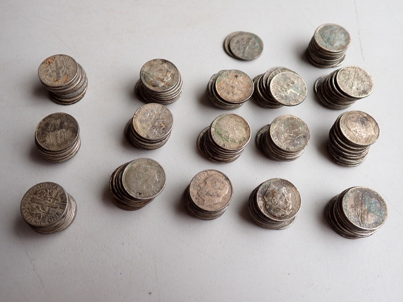 162 Silver Dimes - Mainly Roosevelt Silver Dime + Mercury (1 of 5)