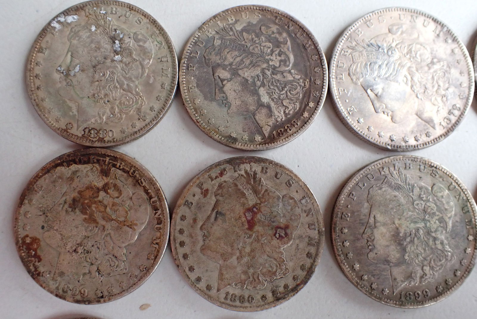14 Morgan & Peace Silver Dollars (1 of 8)