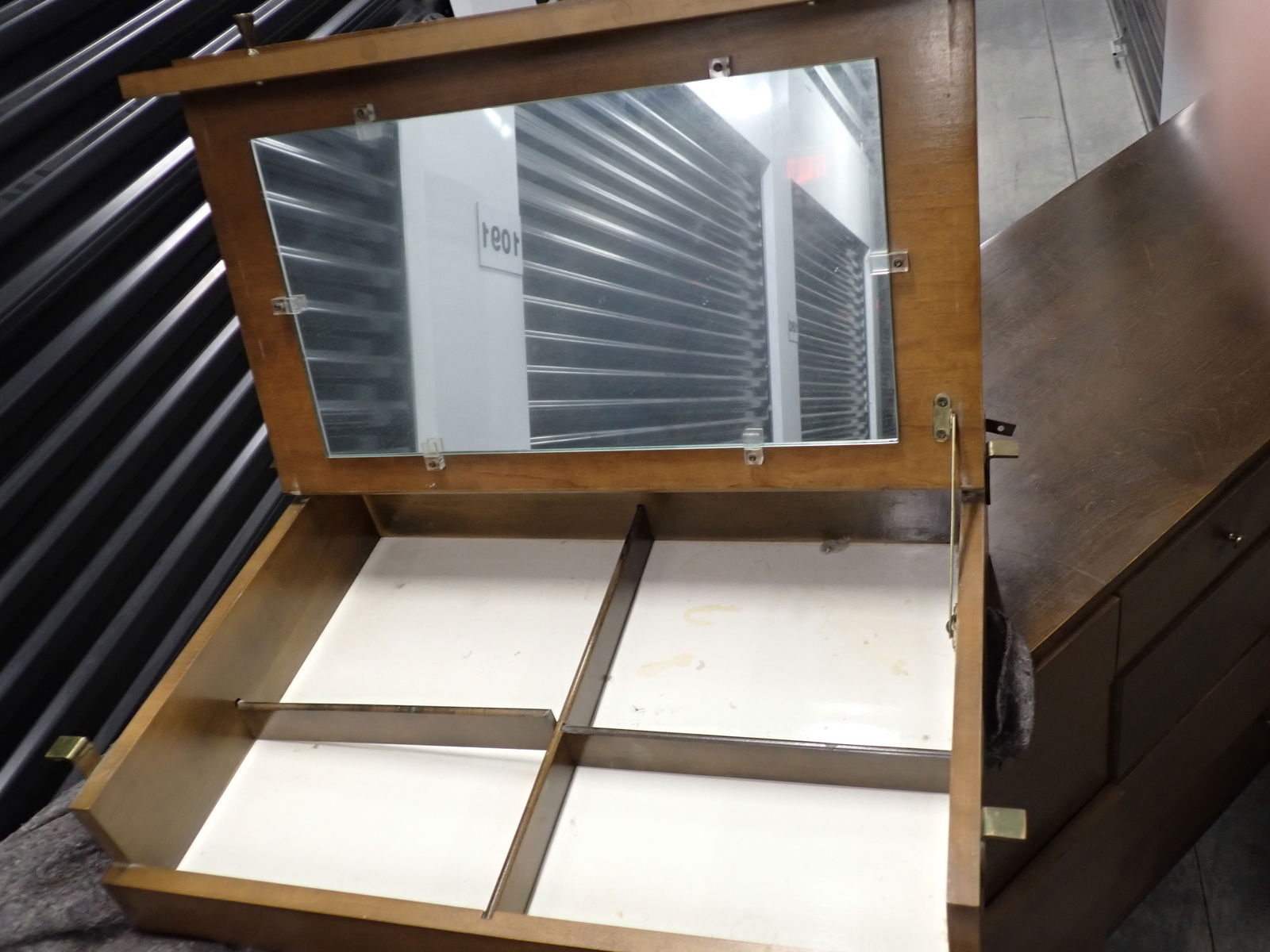 Paul McCobb Suspended Maple MCM Vanity (1 of 10)