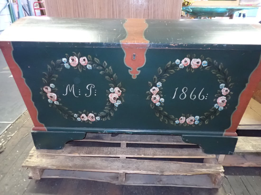 Danish Dome Top Trunk Painted Flowers (1 of 9)