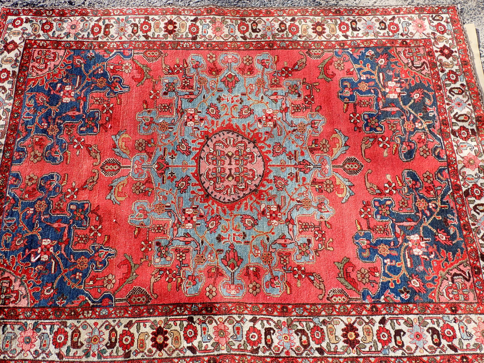 Oriental Rug 4' 7" x 6' (1 of 6)