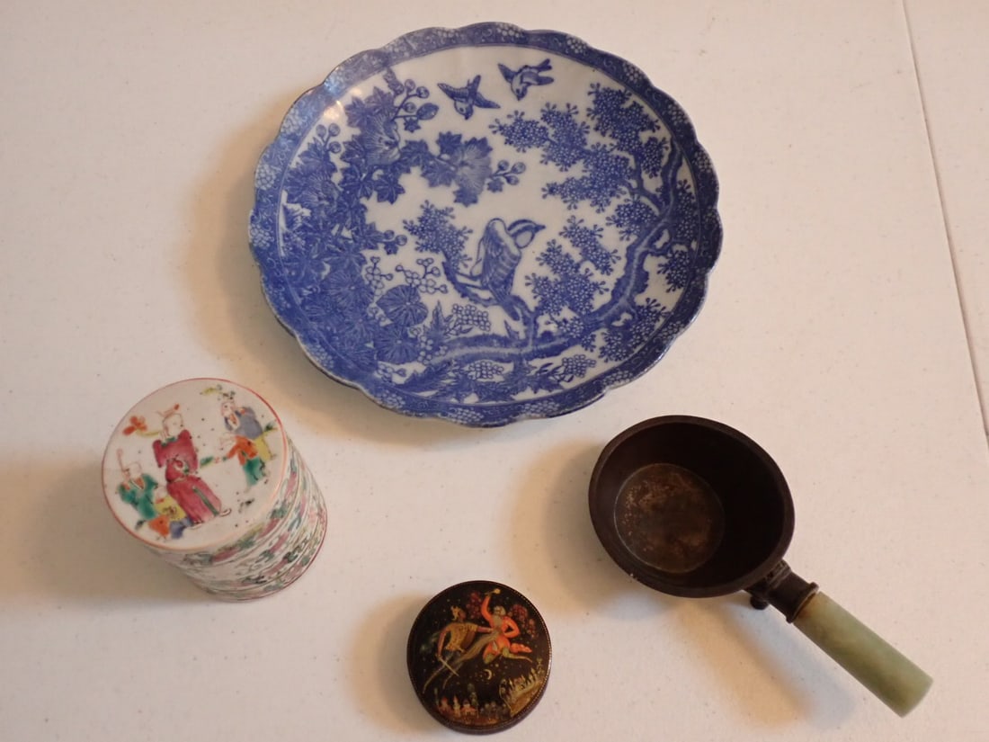 Chinese Silk Iron Plate and Boxes (1 of 19)