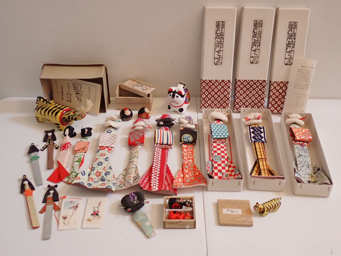 Paper Mache Japanese Figures & Oragami Dolls (1 of 11)