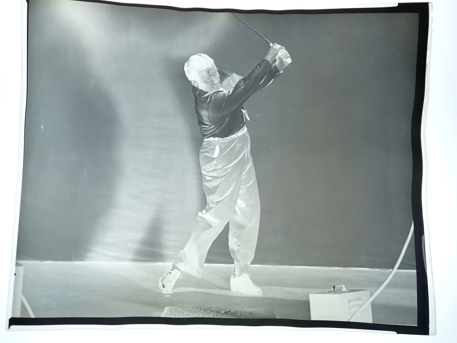 Negative "27 Thomson late follow through single flash." (1 of 9)