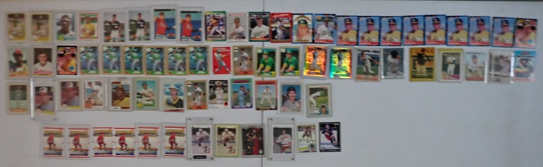 Robin Yount, George Brett Rookie Cards and other Baseball Cards (1 of 14)