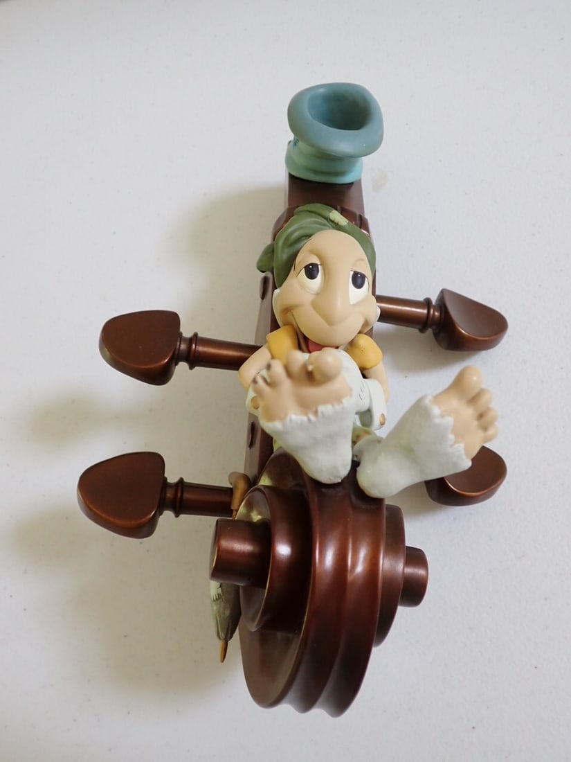 Jiminy Cricket "When Dreams Come True" L.E. Bronze Statue 66/75 (1 of 12)