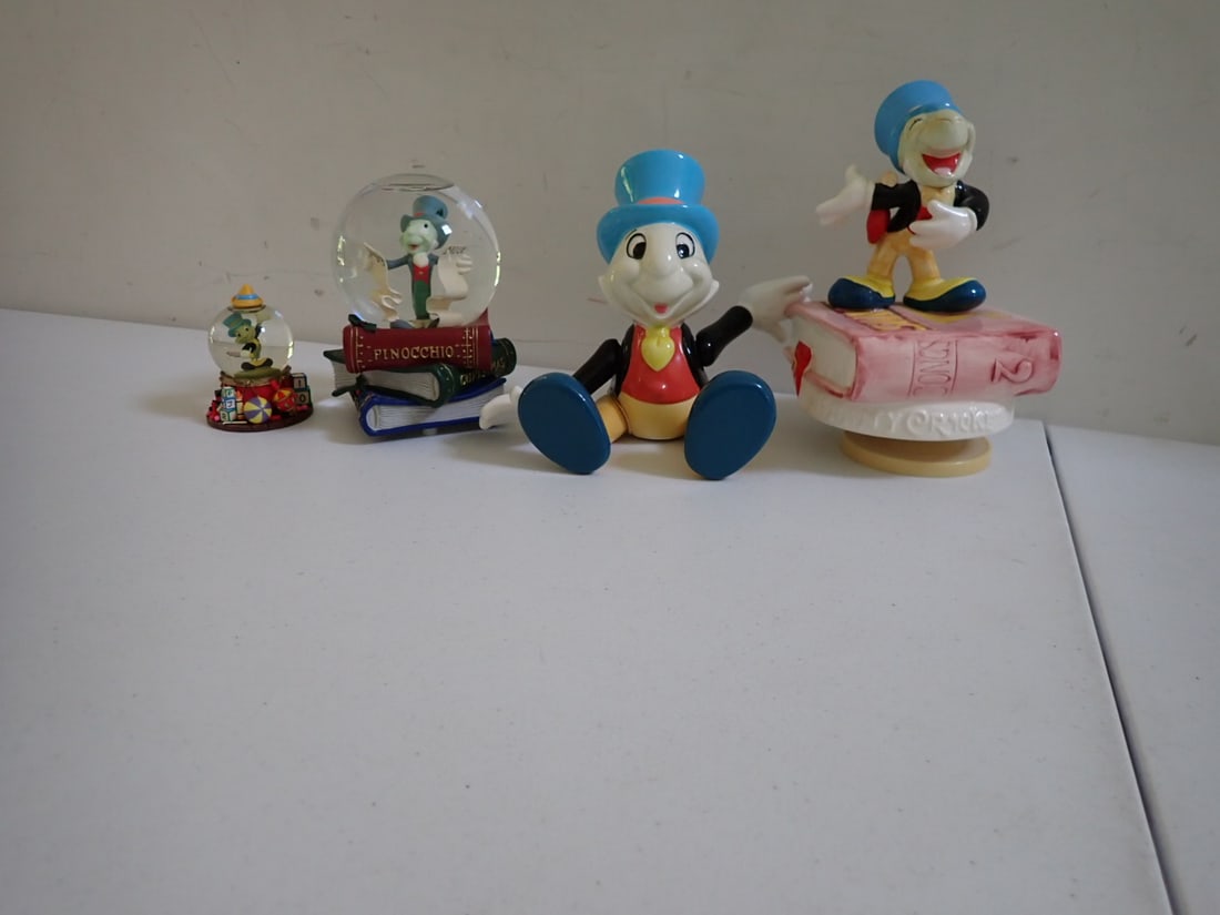 Vintage Schmid Jointed Jiminy Cricket Music Box Figure & Others (1 of 10)