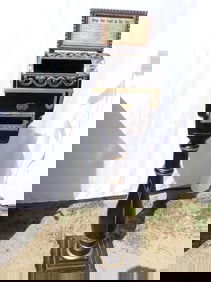 Mills Novelty Company Stand Up Metal Penny Slot Machine.