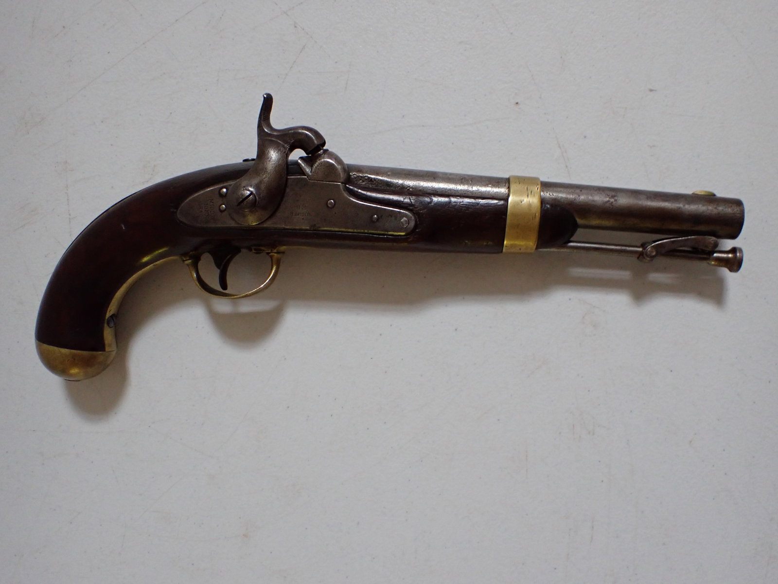 H. Aston Middletown, Connecticut 1846 Percussion Pistol: Marked U.S. JCB and P. Also, U.S. H. Aston and Middletown, Conn. 14 1/2". Barrel 8 1/2". Normal wear. Good condition.