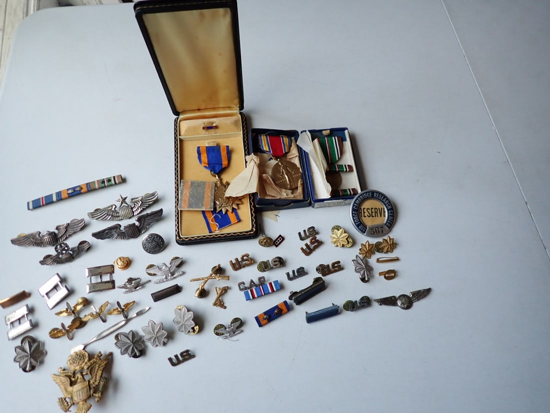 Air Force / Army Air Corps Lieutenant Insignia, Wings, etc.: Group
