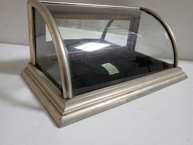 Country Store Steel Frame Curved Glass Countertop Display Case