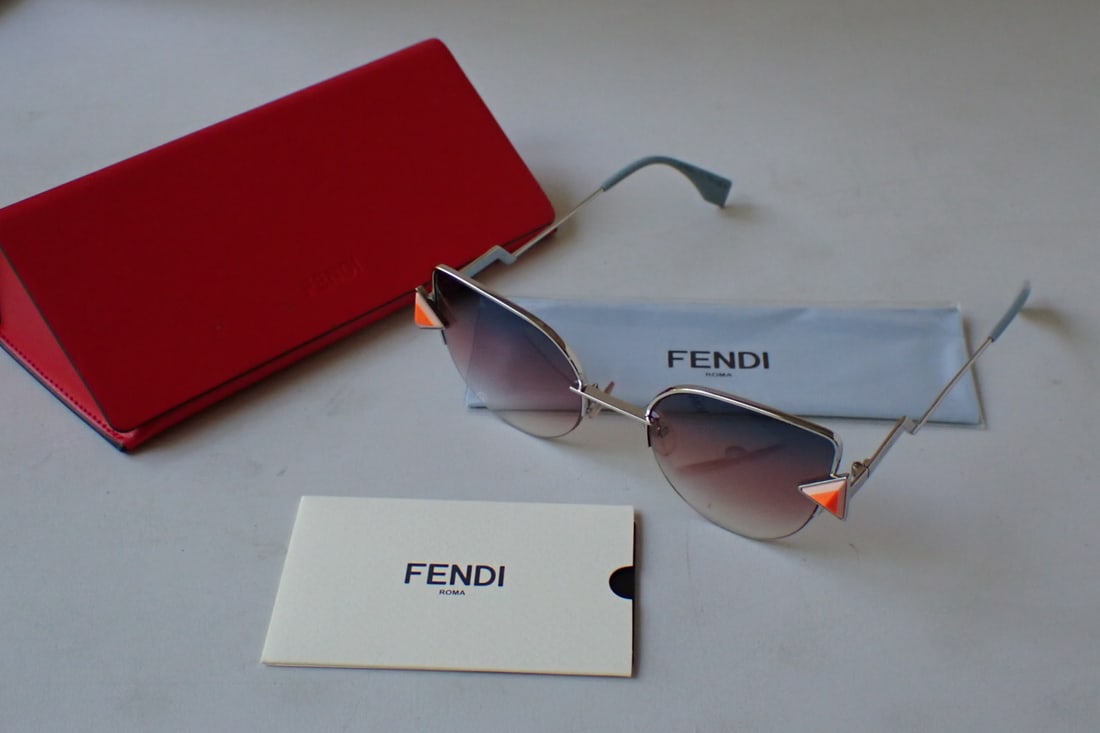 Fendi Roma Sunglasses w original box: Fog 331-9XB- 9FV. With Certificate of Authenticity Card w/ Original box and Cloth Signed Fendi