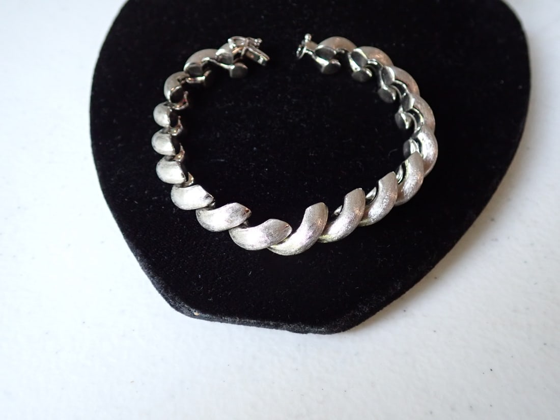 Marked 750 White Gold Bracelet 18K Gold (1 of 6)