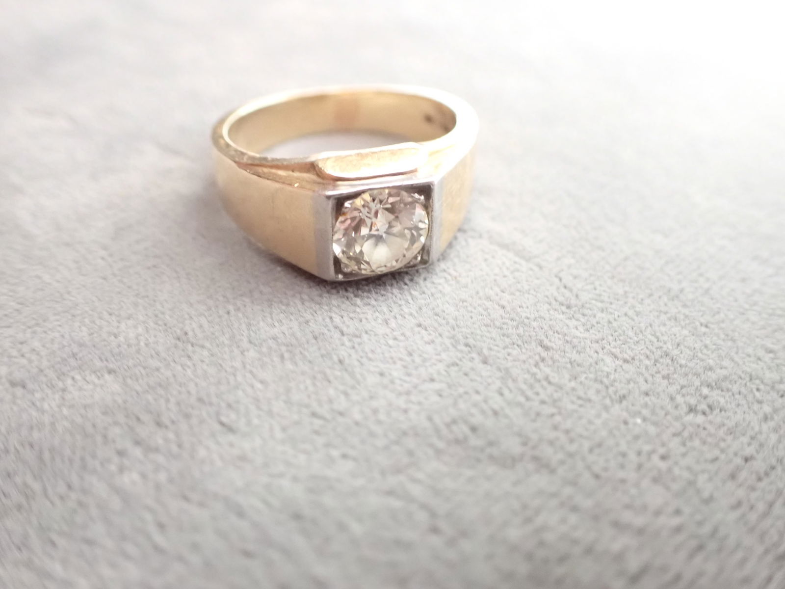 14K Gold and Diamond Men's Ring - appr. 1.2 Carats (1 of 9)