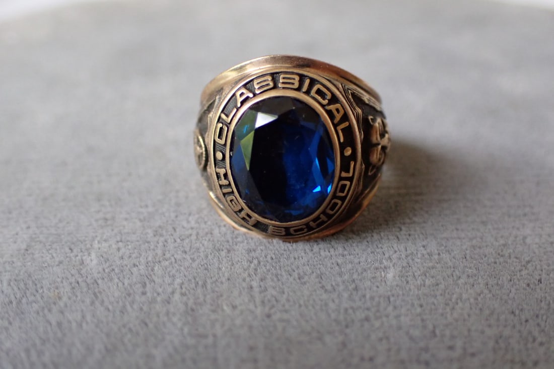 10K Class Ring- Classical High School 1962 with Blue Glass stone (1 of 6)