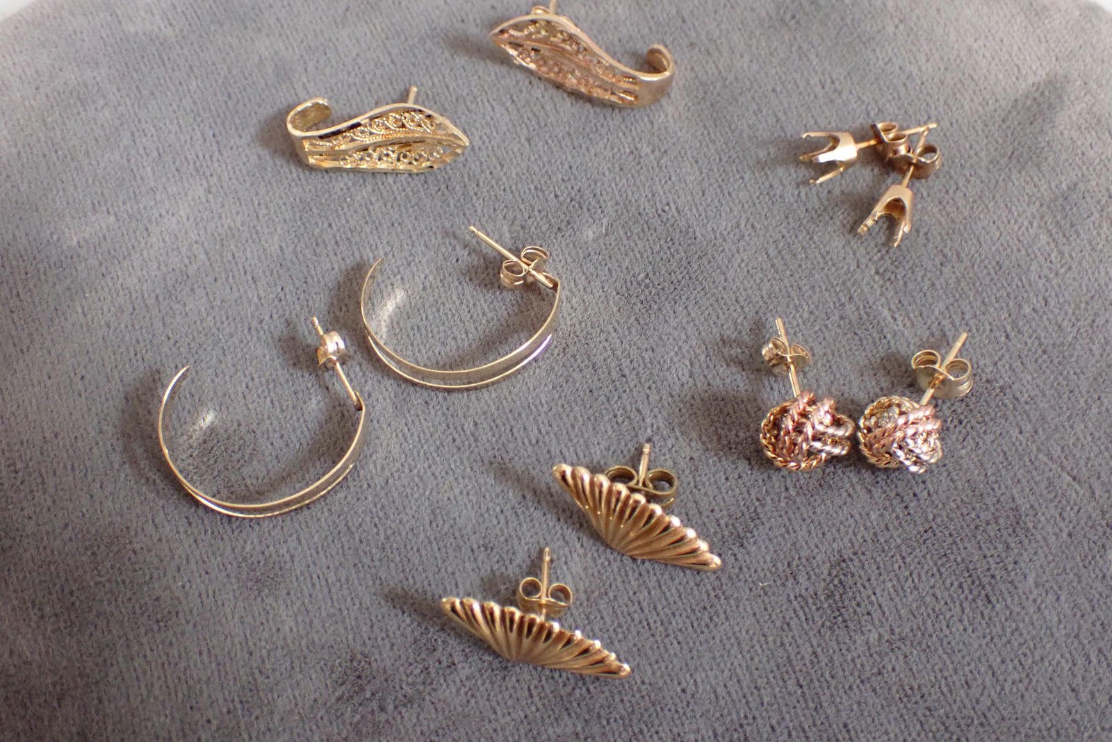 5 pairs of 14K Earrings (1 of 11)