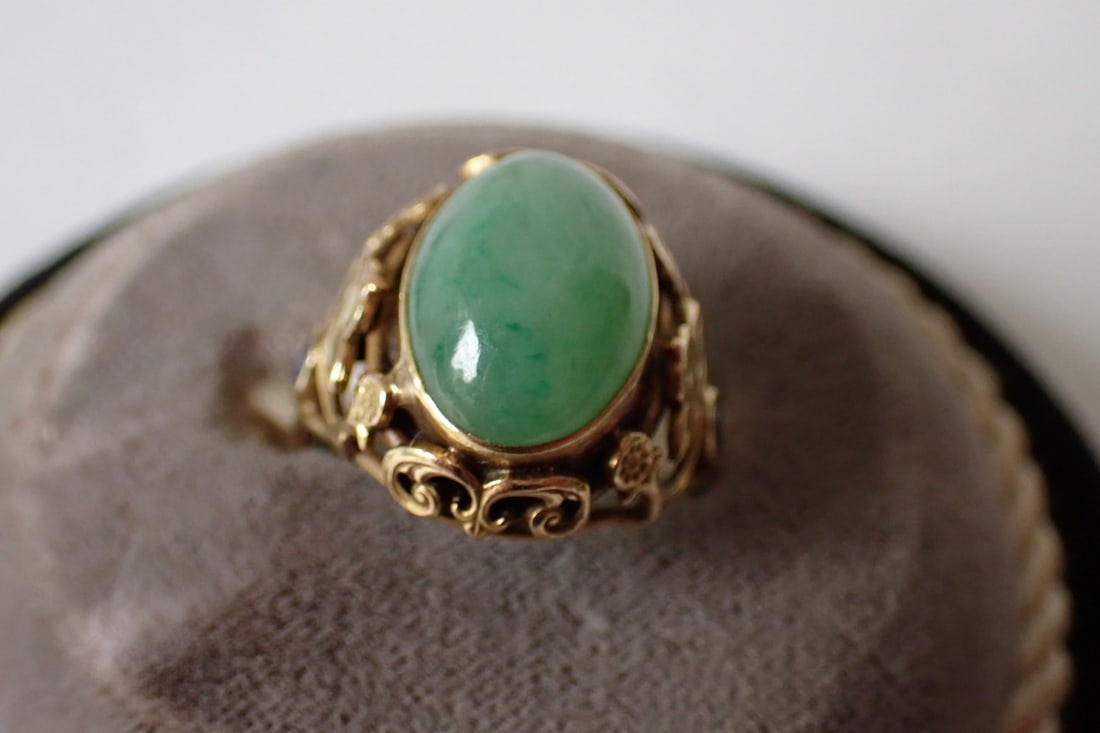 10K Gold and Jade Ring (1 of 12)