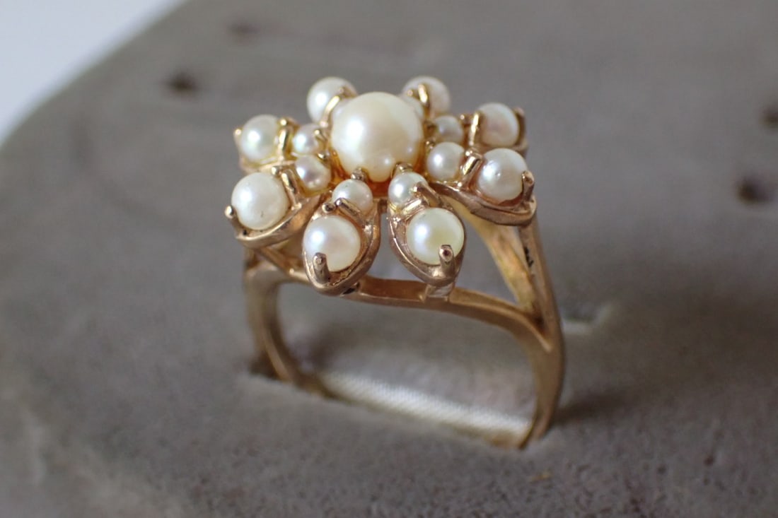 10K Pearl Ring - Pearls and Seed Pearls (1 of 10)
