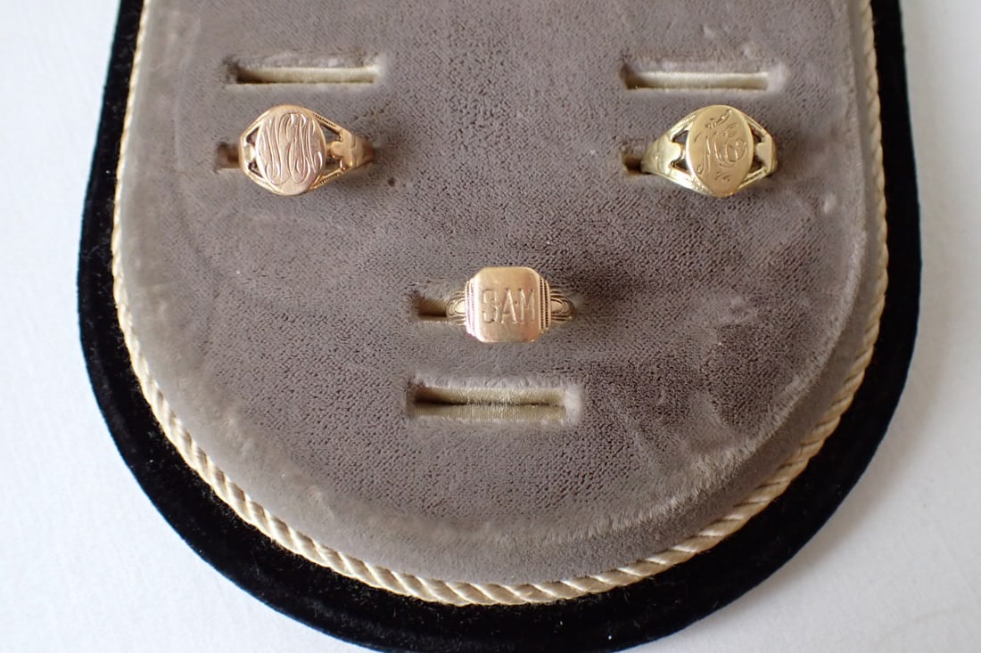 (3) 10K Signet Rings ones says "SAM" (1 of 9)