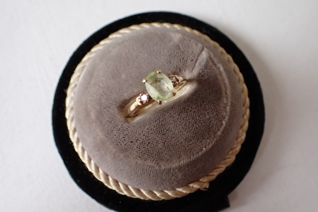 10K Diamond & Peridot Ring (1 of 10)
