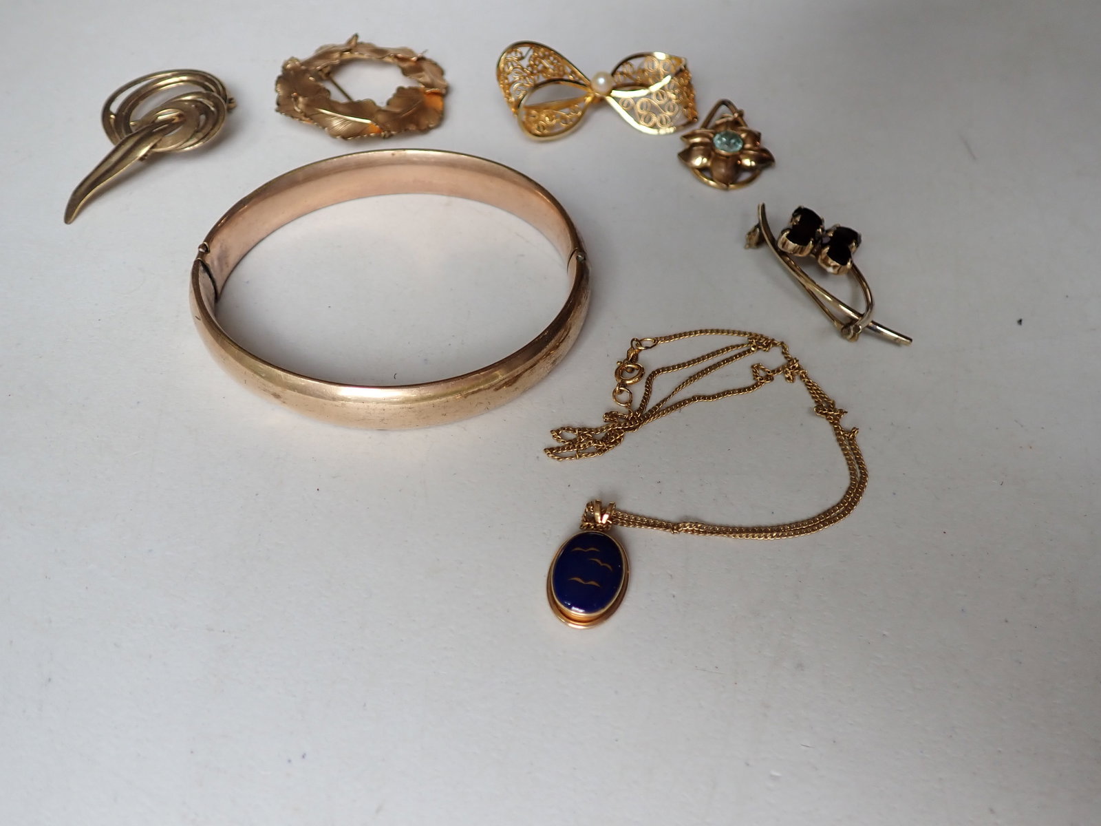 S & B.L. Co. Pat Sept. 12 1911 Cuff Bracelet and Other Gold Filled Items: Cuff Bracelet is appr. 2 3/4" wide by 2 1/2". Also included are a 1/20 GF 12K Bow Pin, 1/20 GF Leaf Pin and Other pin, 1/20 GF Wish Bone Pin and Flower Pendant. Also, a 14K GF Lenox Pendant and Neckla